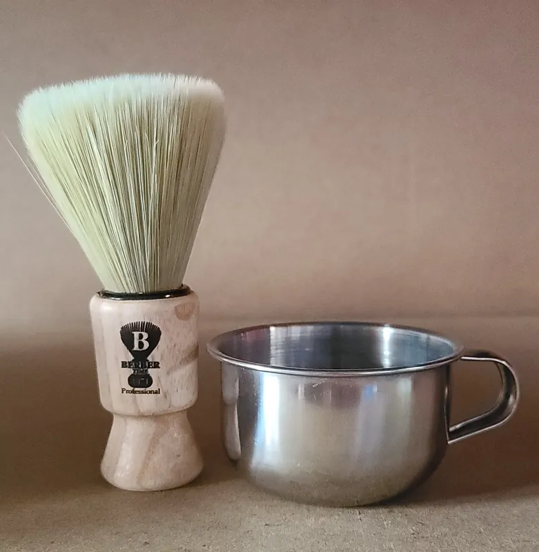 Heißes Angebot Rasierschale silber mit Griff