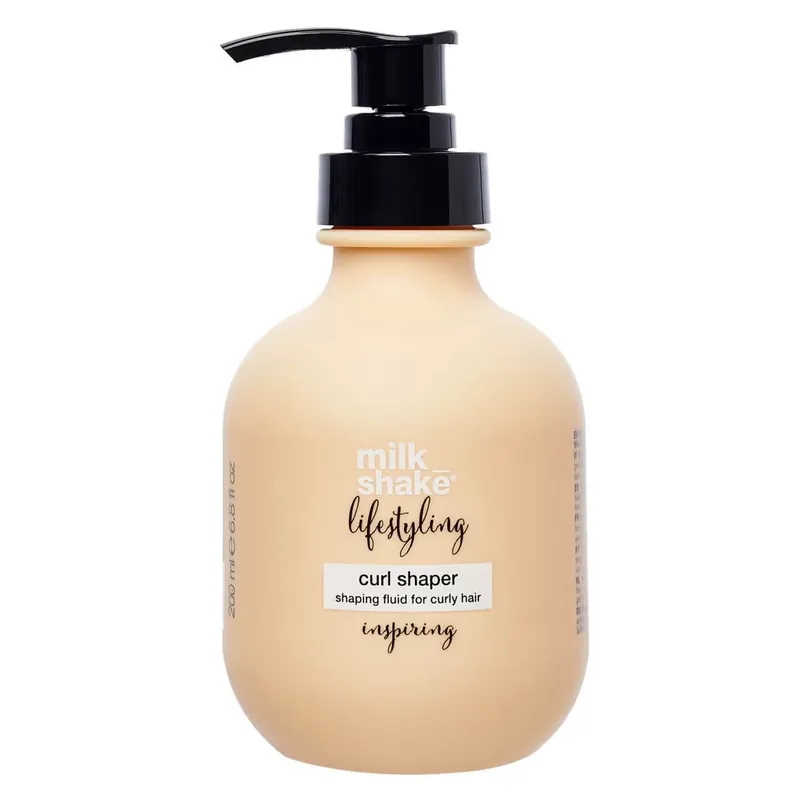 Sale lifestyling - curl shaper shaping fluid