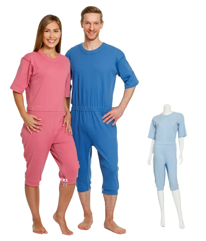 Letzte Chance Suprima Pflegeoverall - KURZ - (halbarm, knielang), mit Beinreißverschluss und Sicherung - 4080 beere XL