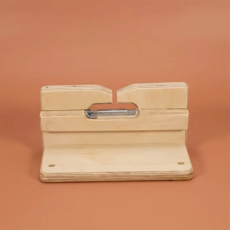 Wooden wick cutter Highlight